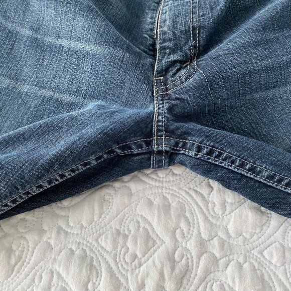 EUC Men's Levi's 559 Relaxed Straight leg jeans 34x34 - Picture 3 of 5